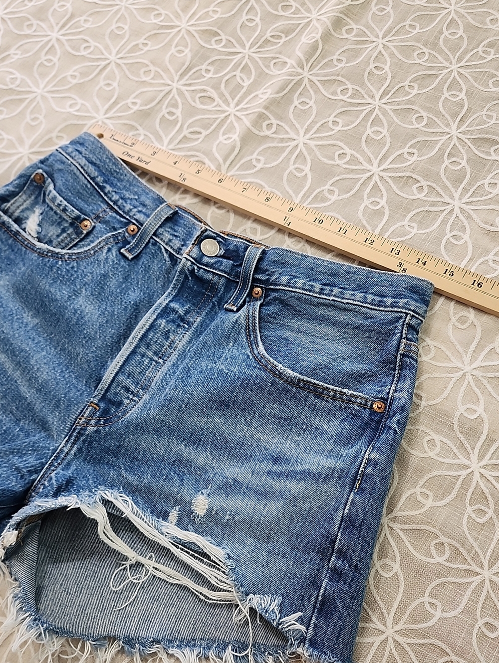 Levi's High Rise 501 Distressed Frayed Hem Denim Shorts - Levi's Premium - Picture 7 of 9